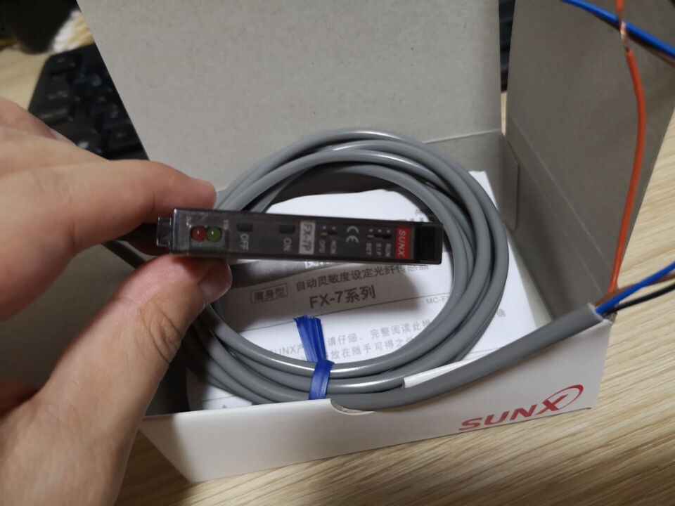 1PC SUNX FX-7P Photoelectric Sensor, In-Box FX7P - SUNX