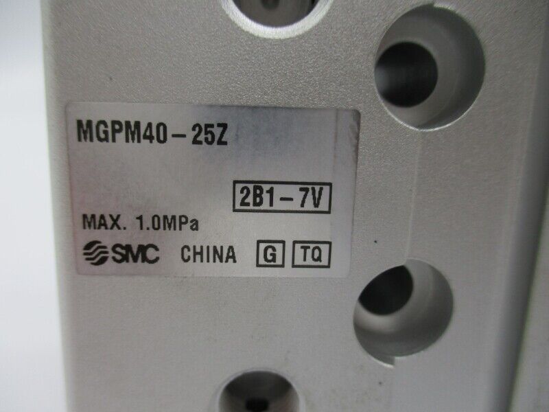 new 1PC  SMC MGPM40-25Z Compact Guided Cylinder MGPM4025Z