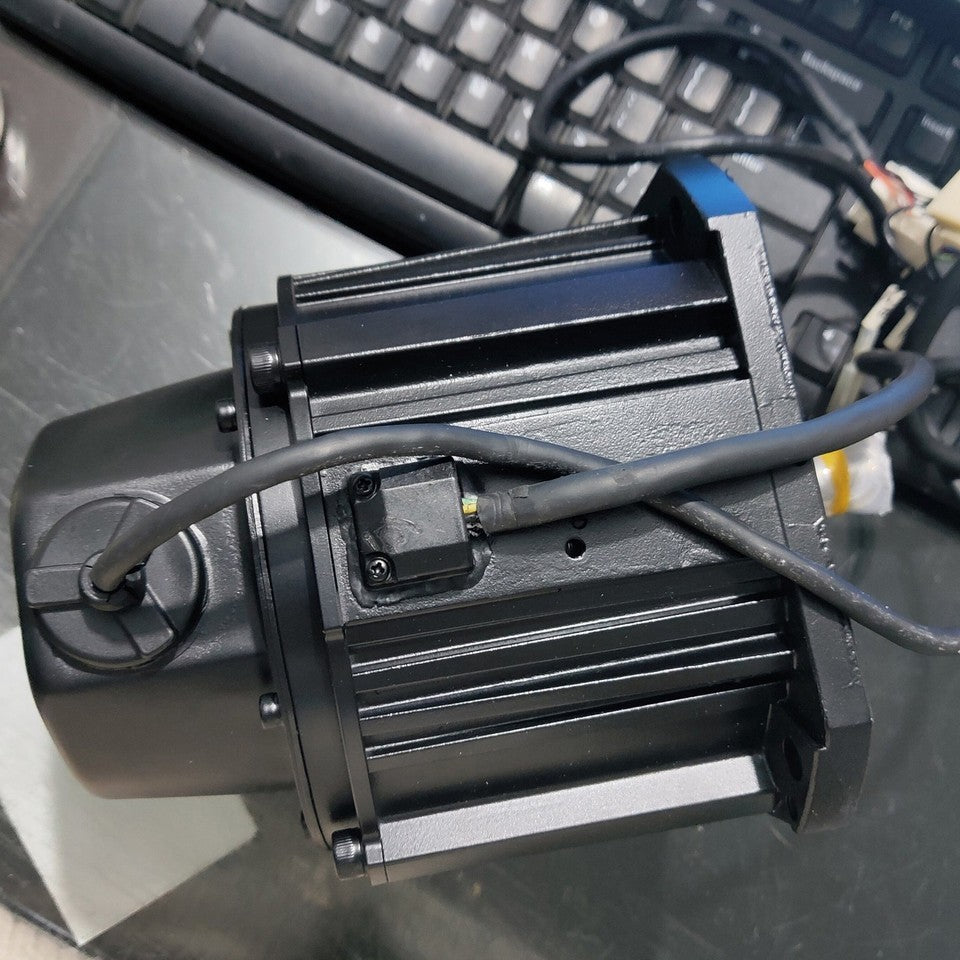 new 1PC Yaskawa SGMDH-12A2A-YR13 Servo Motor ping SGMDH12A2AYR13