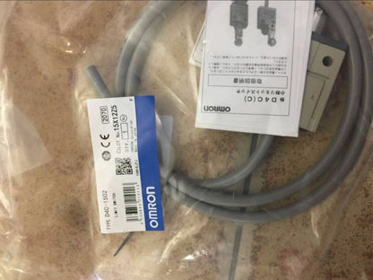 new 1PC OMRON D4C-1502 Limit Switch D4C1502 - OMRON
