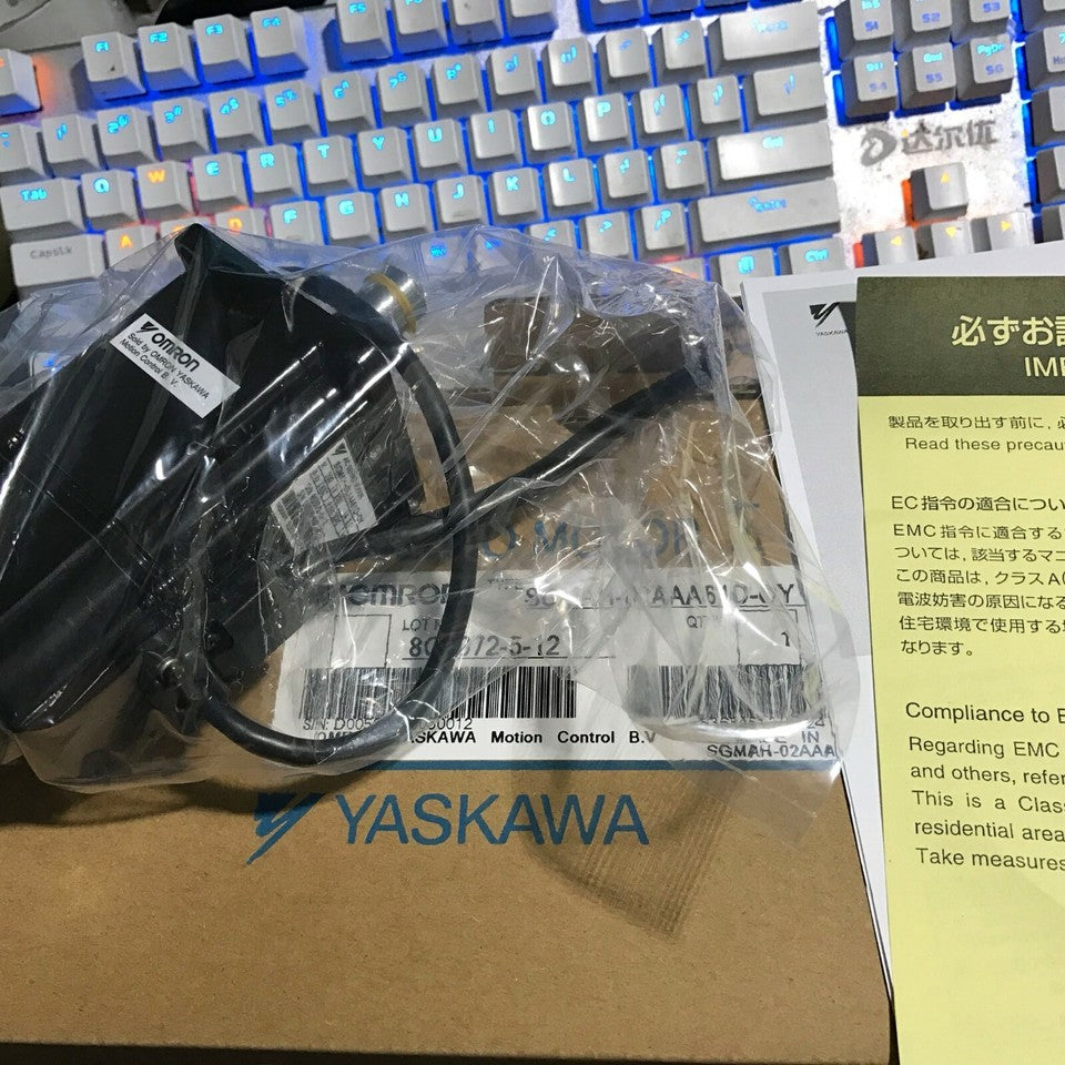 new 1PCS Yaskawa SGMAH-02AAA6CD-OY Servo Motor In Box ping