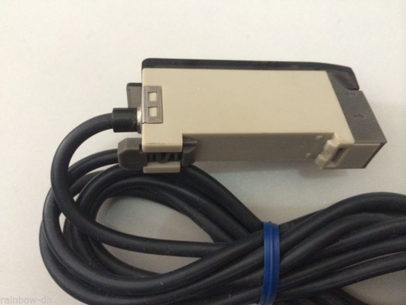 new Omron E3X-A41 Photoelectric Switch One E3XA41 - OMRON