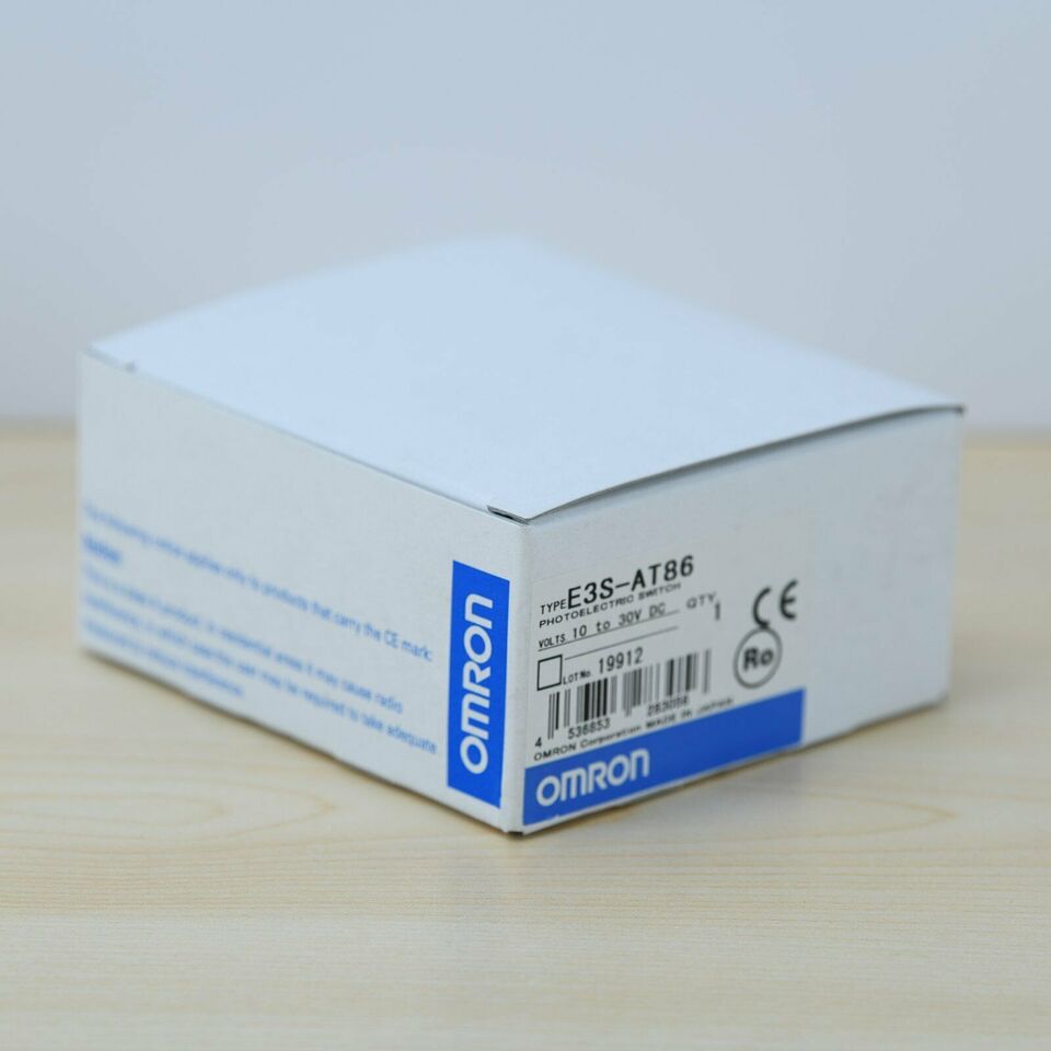 new Omron E3S-AT86 Photoelectric Switch One E3SAT86 - OMRON