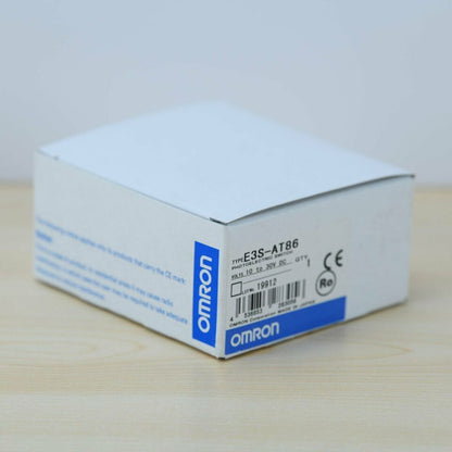 new Omron E3S-AT86 Photoelectric Switch One E3SAT86 - OMRON