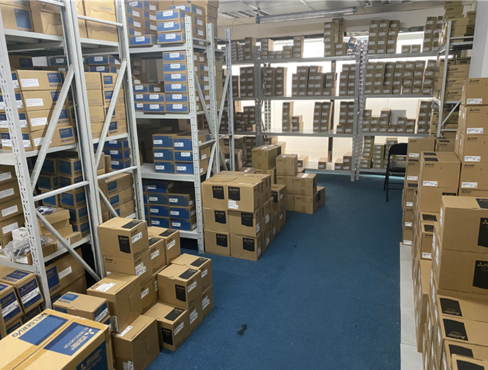 new 1PC Mitsubishi HF-KP73BK Servo Motor In Box ping