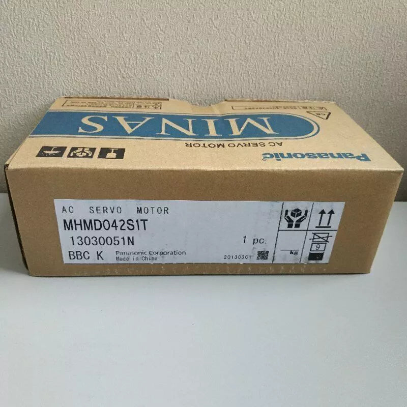 new One Panasonic MHMD042S1T Servo Motor In Box ping - ONE PANASONIC