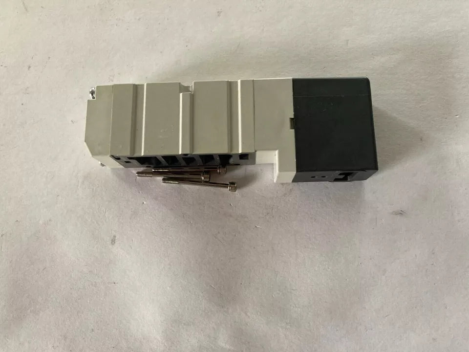 New SMC VQC4100-5 Solenoid Valve - SMC