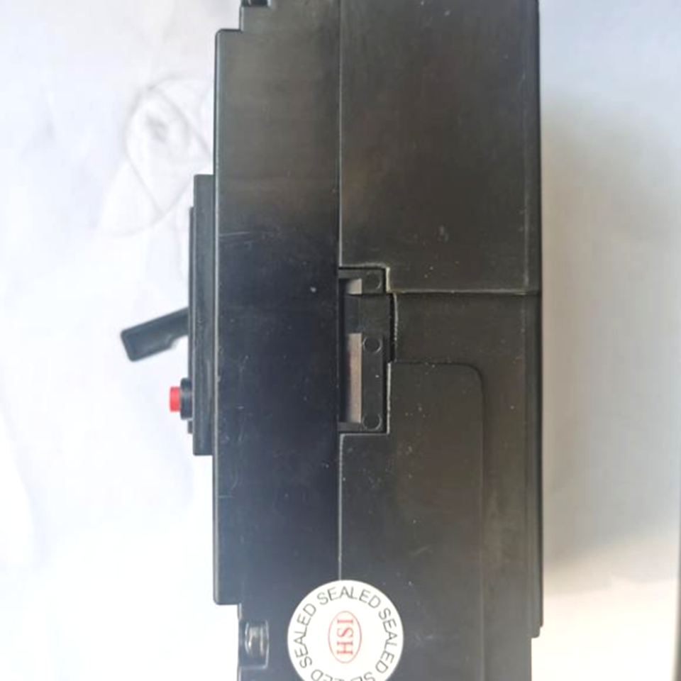 new 1PC Fuji EG203B 3-pole 225A Circuit Breaker ping - FUJI