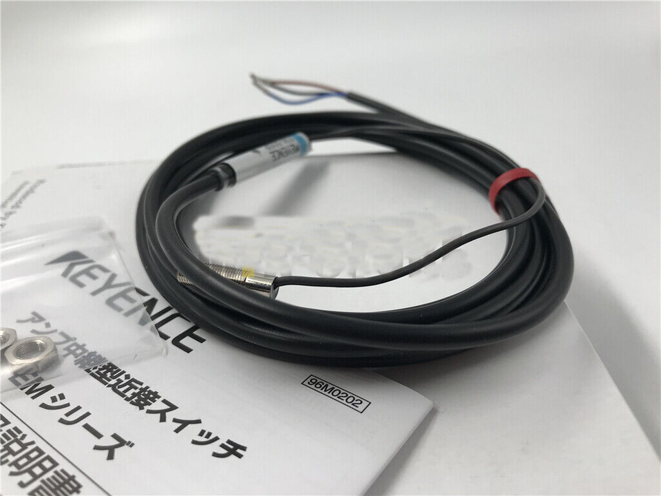 Keyence EM-005P Proximity Sensor in Box | 1 Piece | High-Precision Distance Measurement | Easy Setup | Durable Design - KEYENCE