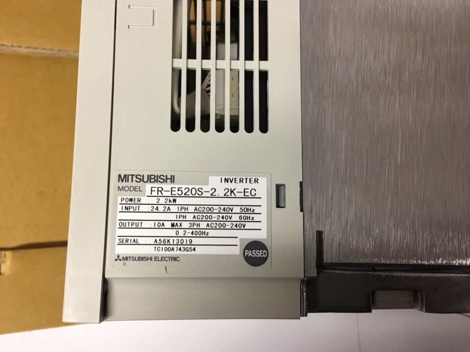 new 1PC Mitsubishi FR-E520S-2.2K-EC Inverter ping FRE520S22KEC - MITSUBISHI HEAVY INDUSTRIES