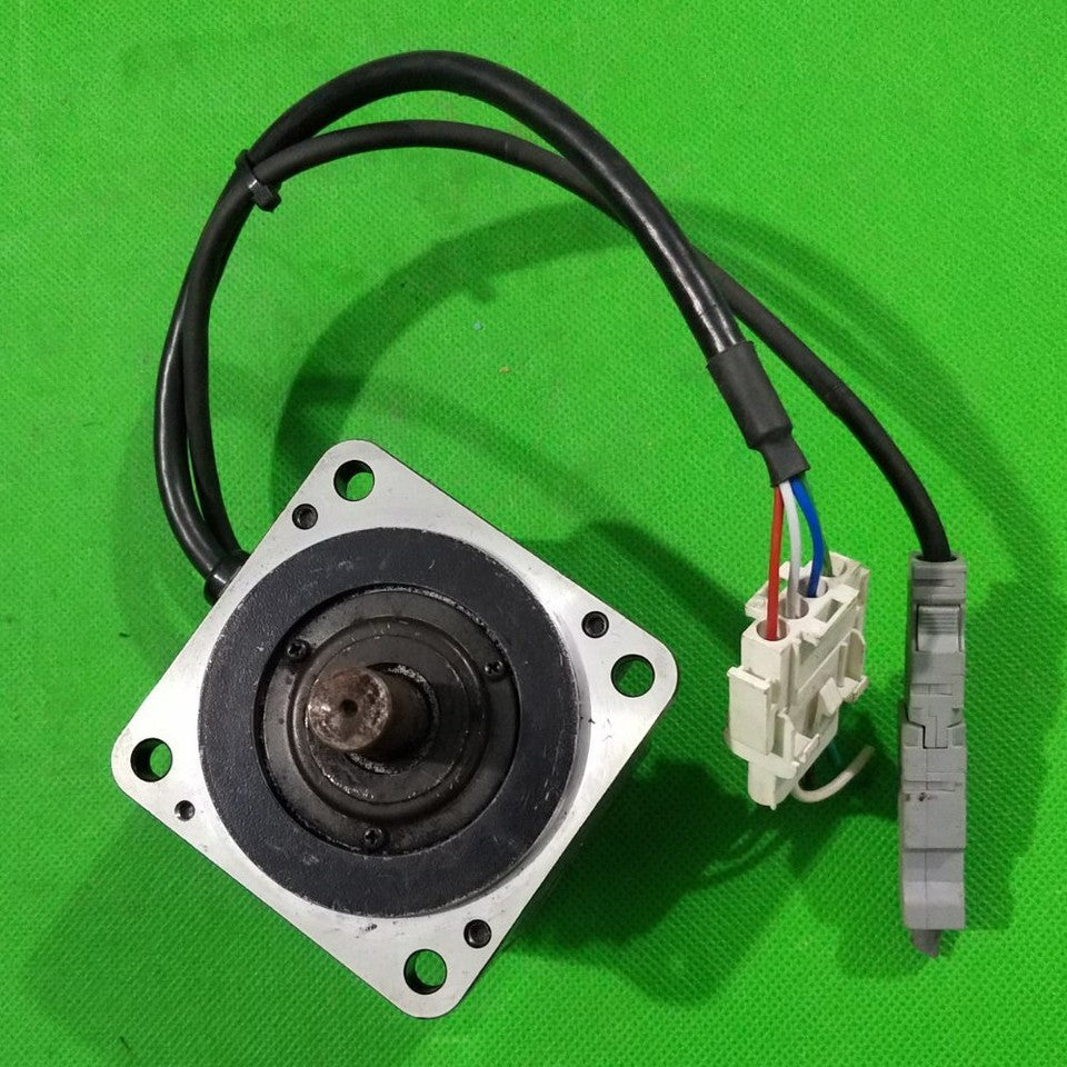 new YASKAWA SGMPH-02AAA21 1PC Servo Motor In Box ping