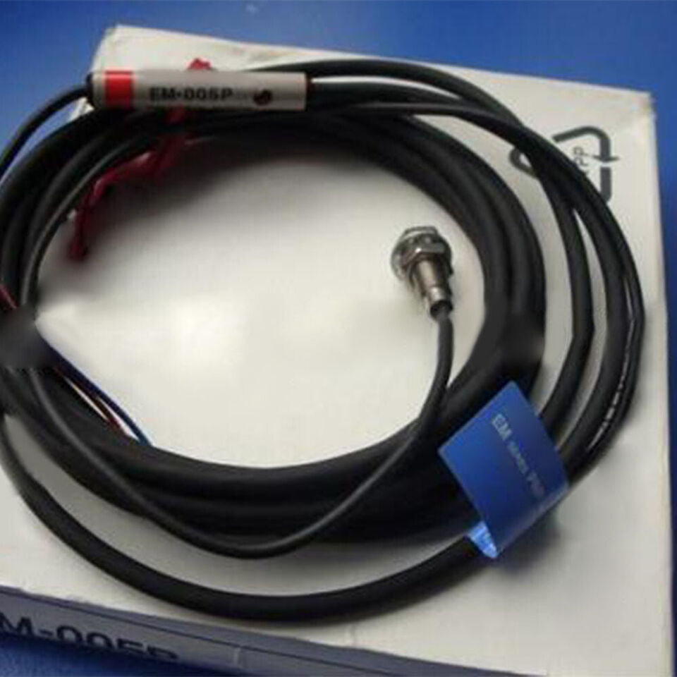 Keyence EM-005P Proximity Sensor in Box | 1 Piece | High-Precision Distance Measurement | Easy Setup | Durable Design - KEYENCE