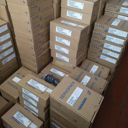 YASKAWA SGMPH02A1AYR11 SERVO MOTOR - YASKAWA