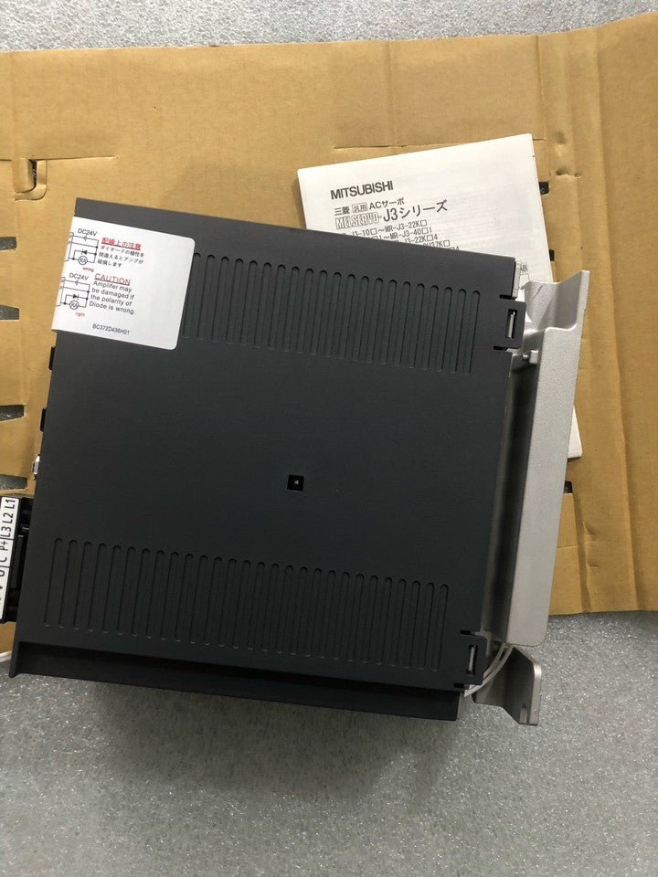 new 1PC Mitsubishi MR-JE-100B Servo Drive MRJE100B ping