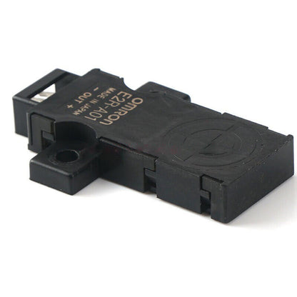 new Omron E2R-A01 Proximity Switch One E2RA01 - OMRON
