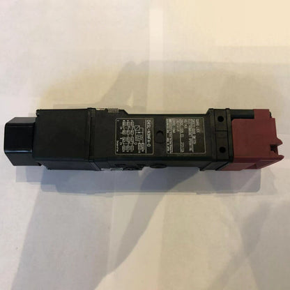 new 1PC Omron D4SL-N3NFA-D Safety Door Switch D4SLN3NFAD - OMRON