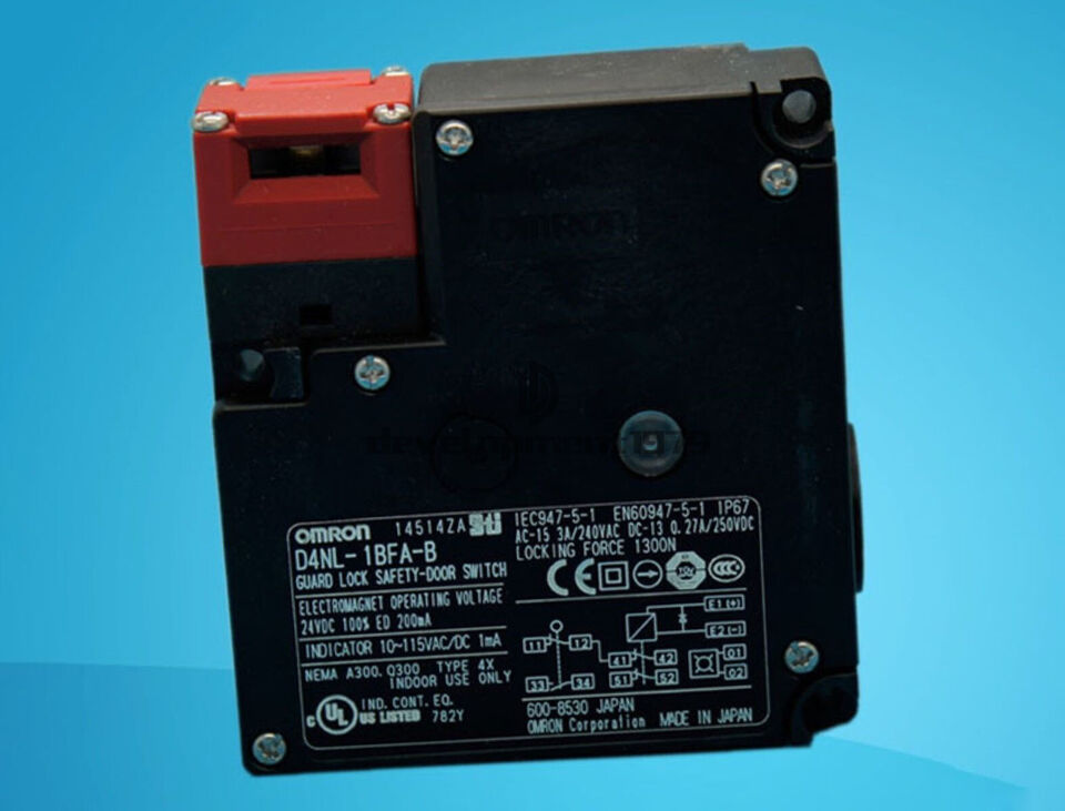 OMRON D4NL-1BFA-B Smart Thermometer - OMRON