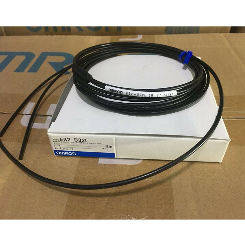 OMRON E32-D32L Photoelectric Switch E32D32L 1PC - OMRON