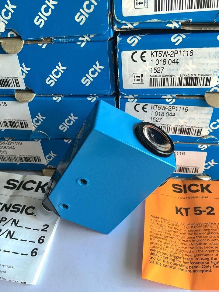 1-Piece Sick KT5W-2P1116 Color Sensor Ping - SICK