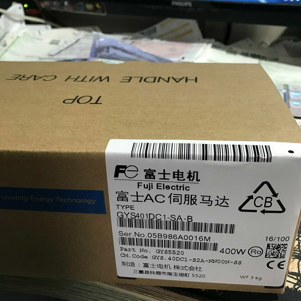 ONE FUJI SERVOMOTOR GYS401DC1-SA-B - ONE FUJI