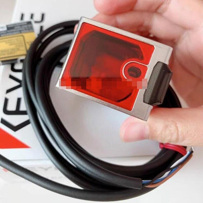 new 1PC KEYENCE LR-TB5000 LRTB5000 Laser Sensor ping - KEYENCE