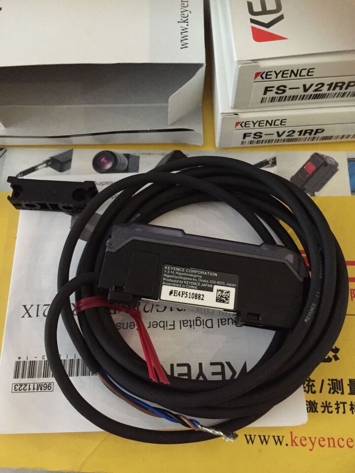 KEYENCE FS-V21RP Fiber Amplifier Sensor FSV21RP In Box - KEYENCE