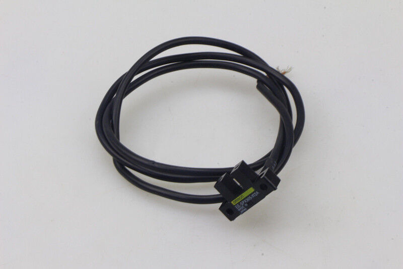 new Omron EE-SPX305-W2A Photoelectric Switch One EESPX305W2A - OMRON