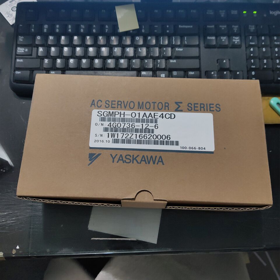 new One Yaskawa SGMPH-01AAE4CD SGMPH01AAE4CD Servo Motor In Box Fast - YASKAWA