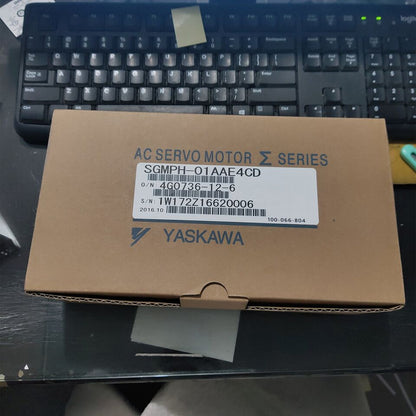 new One Yaskawa SGMPH-01AAE4CD SGMPH01AAE4CD Servo Motor In Box Fast - YASKAWA