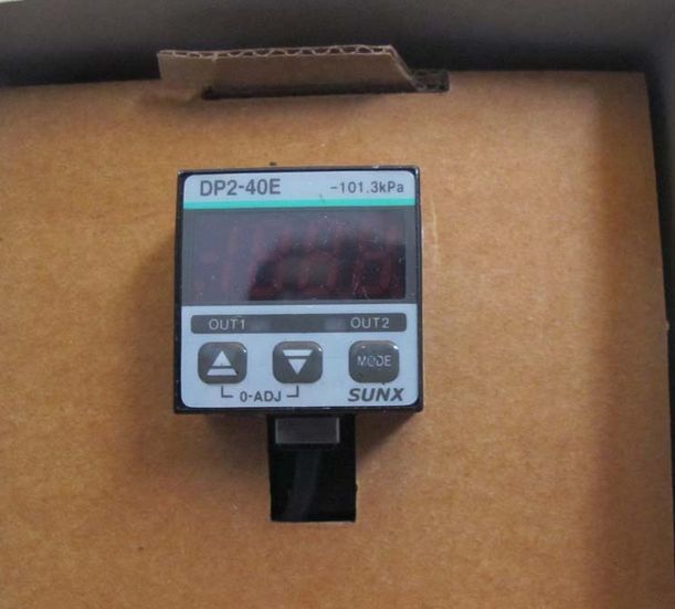 1PC Panasonic DP2-40E Pressure Sensor DP240E - PANASONIC