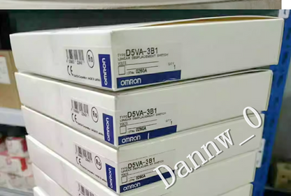 OMRON D5VA-3B1 displacement sensor - OMRON