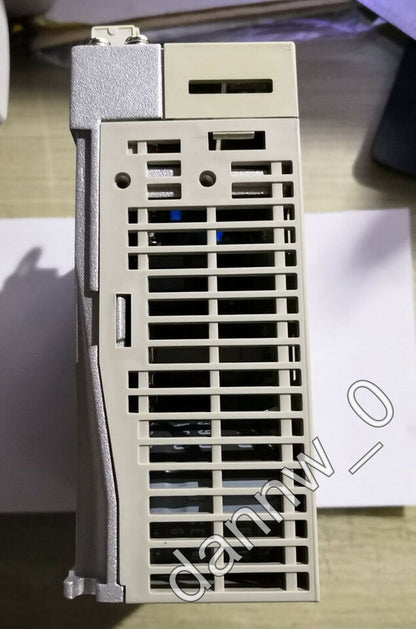 new Omron R7D-AP01H AC Servo Drive - OMRON