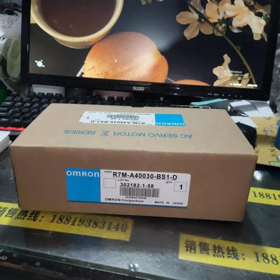 OMRON SERVO MOTOR R7M-A40030-BS1-D ONE PING - OMRON
