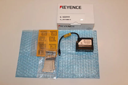 Keyence IL-300 Laser Sensor - Precision Measurement Technology - KEYENCE