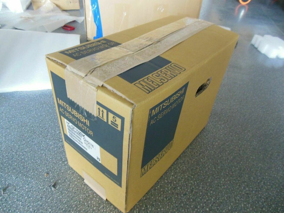 new 1PC Mitsubishi HC-SF102BK AC Servo Motor HCSF102B In Box ping