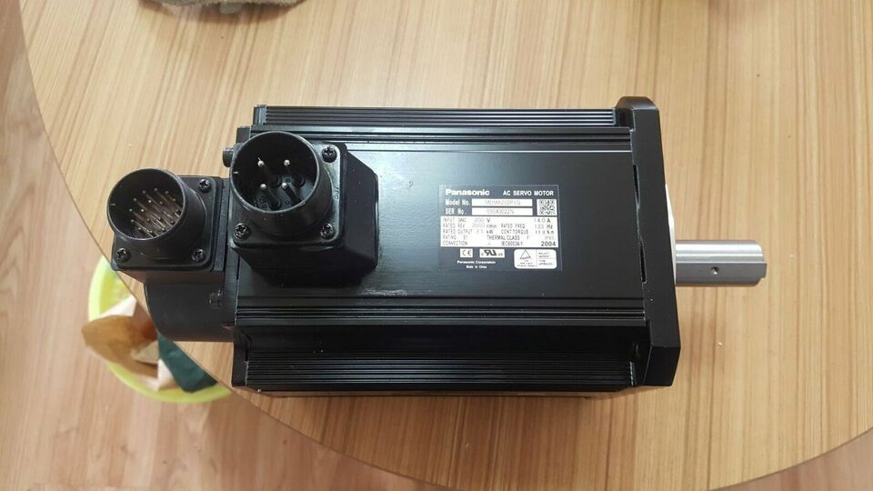 Panasonic MDMA252P1G Servo Motor - PANASONIC