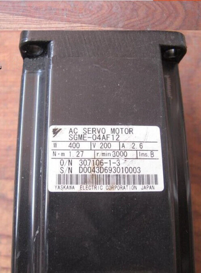 new 1PC YASKAWA SGME-04AF12 Servo Motor SGME04AF12 In Box ping