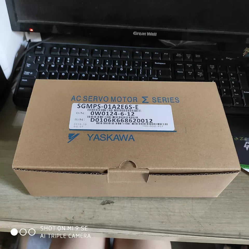 new One Yaskawa SGMPS-01A2E6S-E SGMPS01A2E6SE Servo Motor In Box Fast - YASKAWA