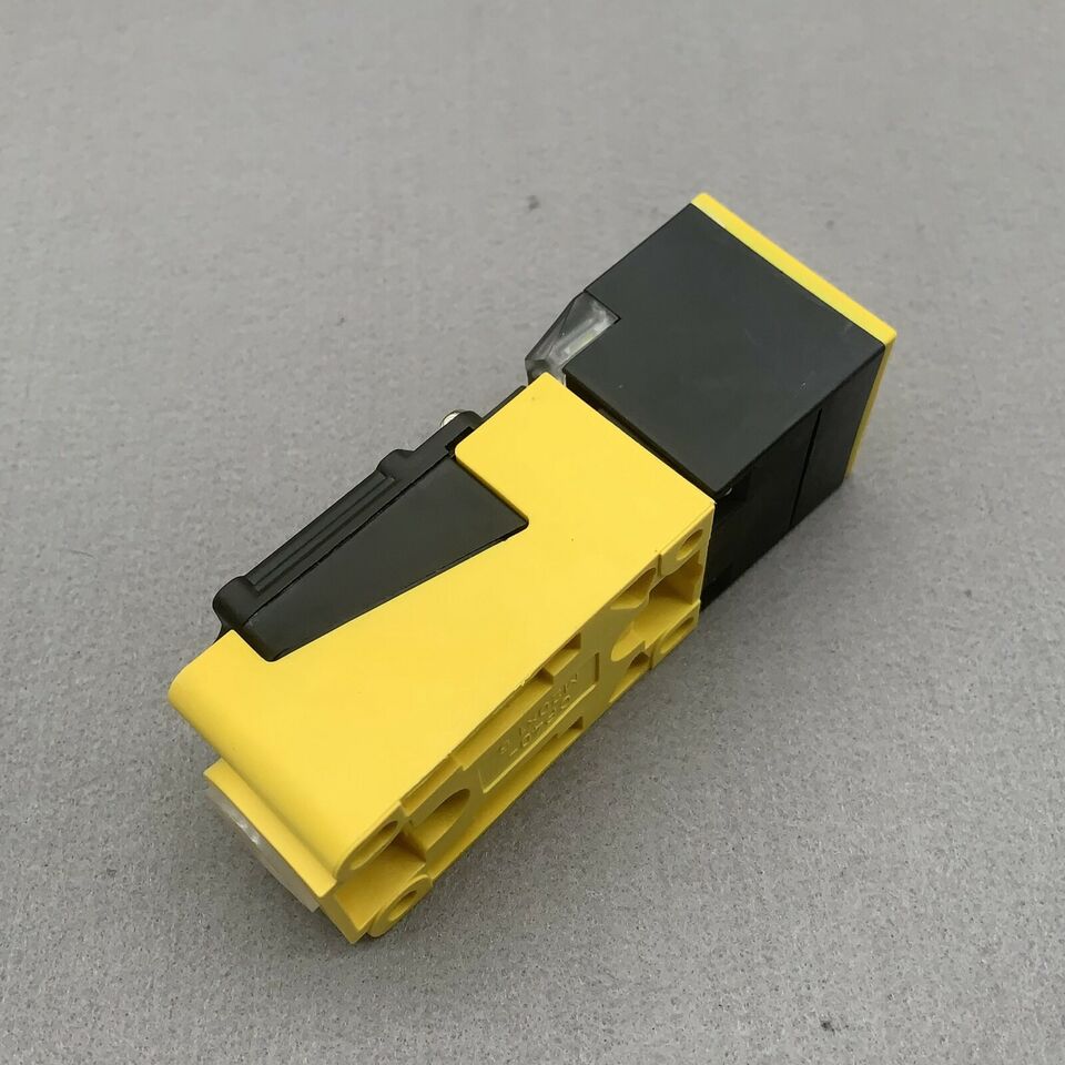 new 1PC TURCK BI15-CP40-FZ3X2 Rectangular Sensor ping - TURCK