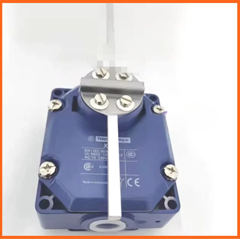 used 1PC XCR-E58 XCRE58 Limit Switch - OMRON [1]