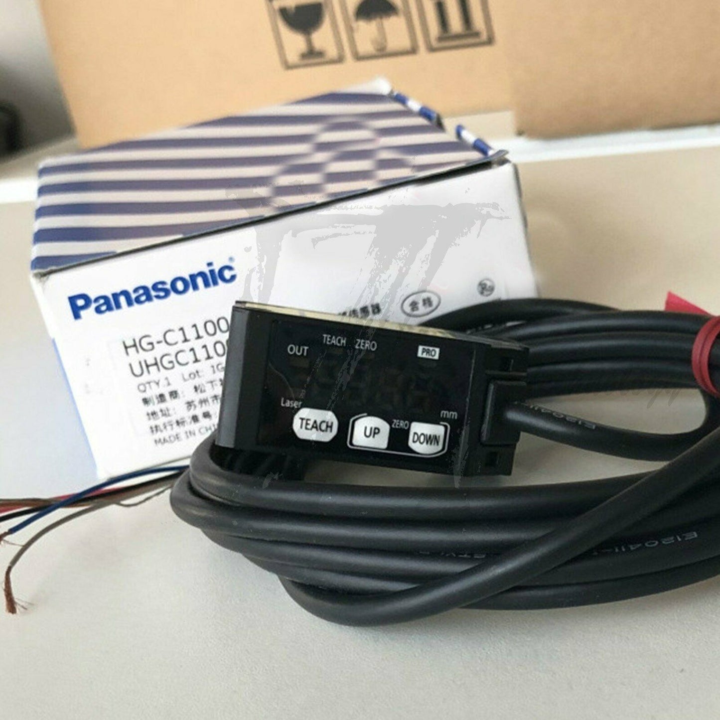 New In Box 1PC Panasonic HG-C1100 Miniature displacement sensor - PANASONIC