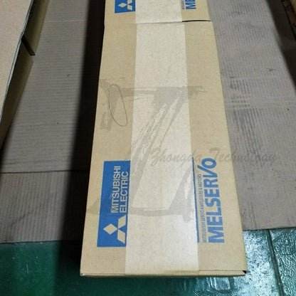 Mitsubishi Servo Motor 2 kW 200 V & 400 V 37 A 4500 rpm 6.37 Nm HC-RFS203 - MITSUBISHI