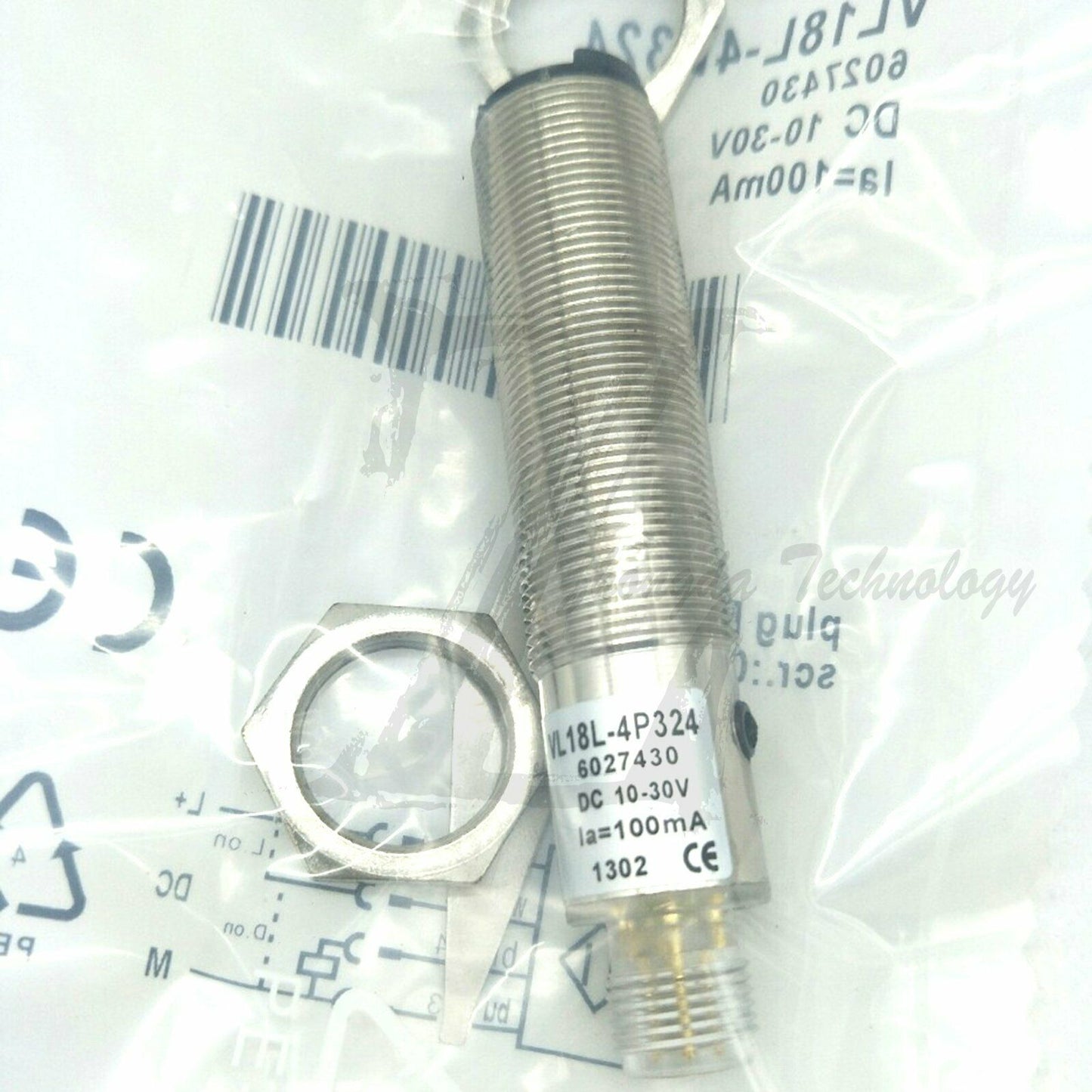 New SICK Photoelectric Sensor VL18L-4P324 - SICK