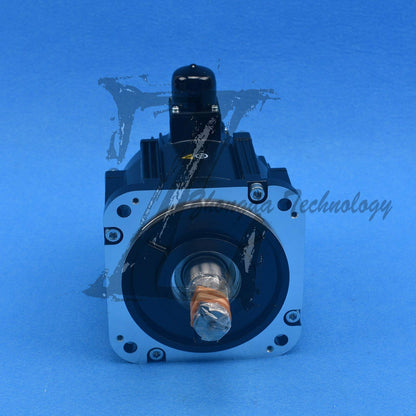 New In Box Yaskawa SGM7G-13AFC61 AC servo motor - YASKAWA