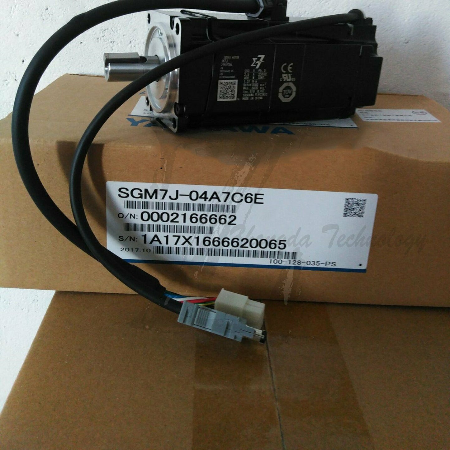 NEW Yaskawa AC servo motor SGM7J-04A7C6E - YASKAWA