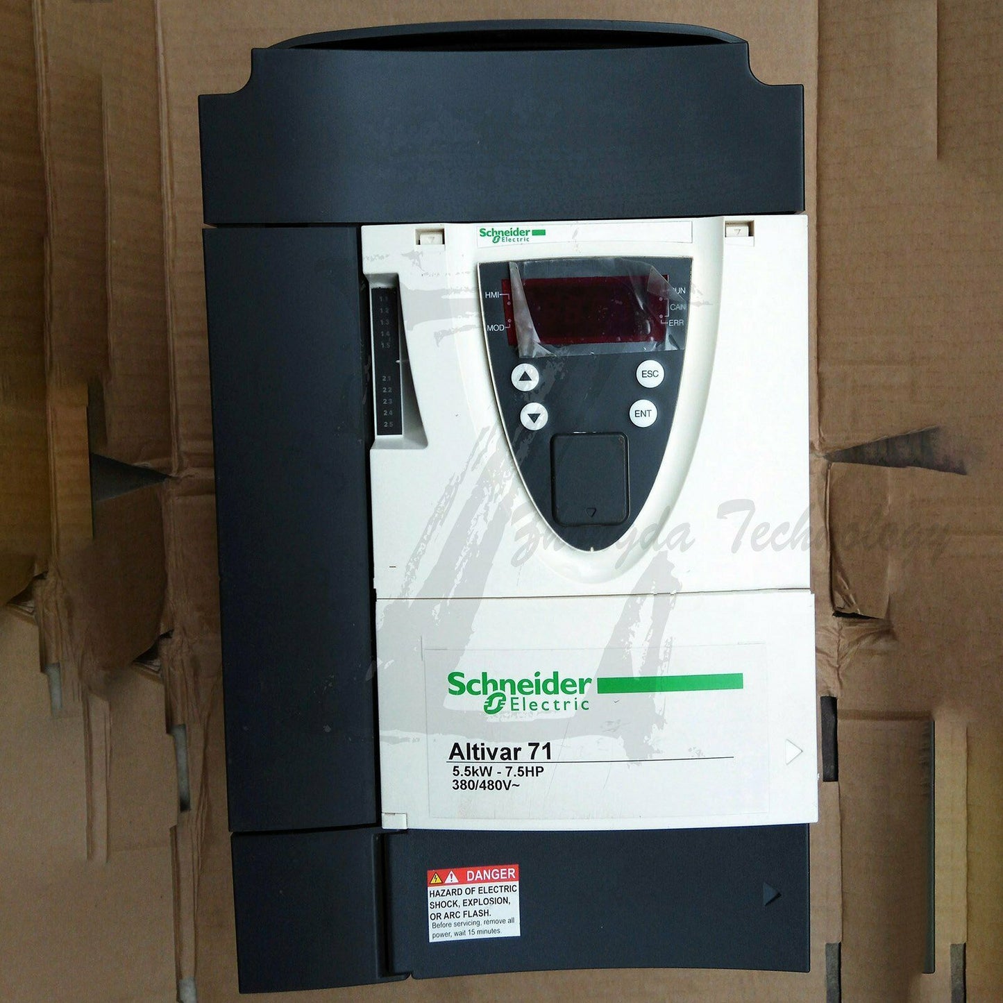 Schneider inverter ATV61HU55N4Z : ATV61 5.5kW 3P 380VAC, 5.5KW - SCHNEIDER
