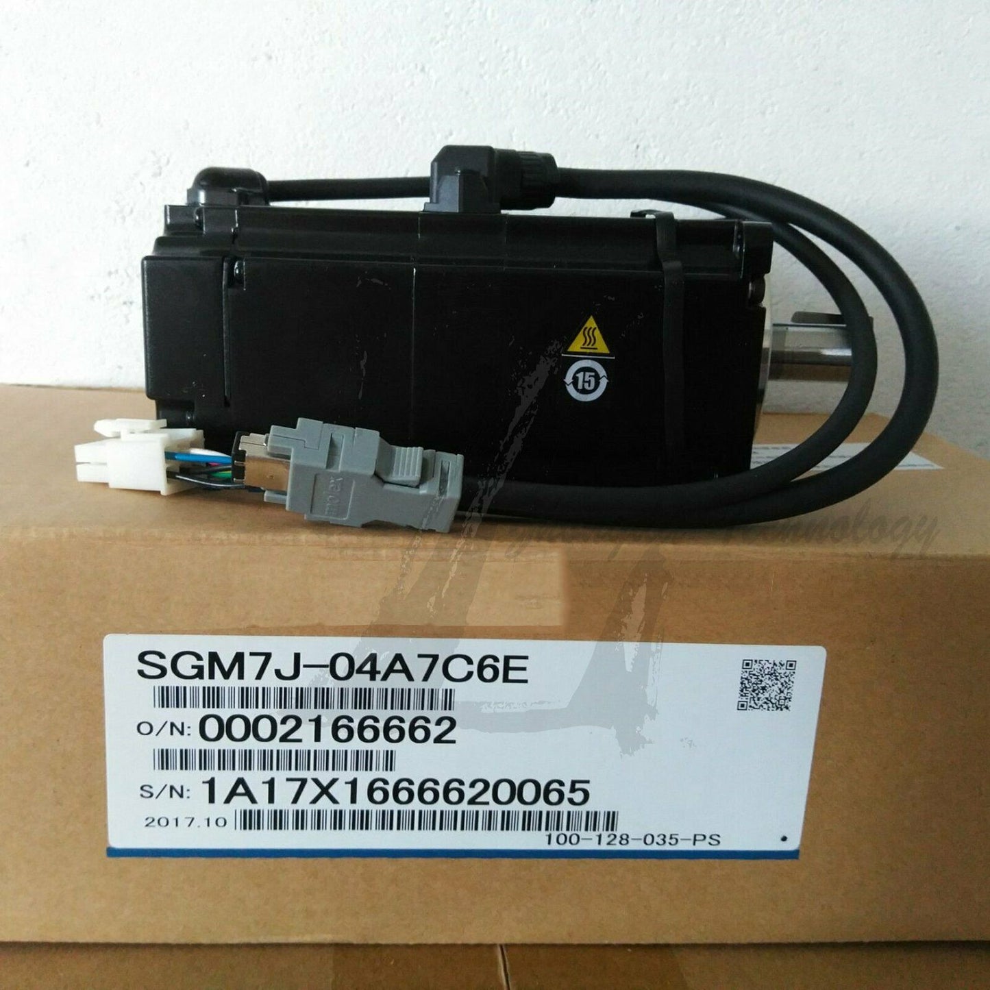 NEW Yaskawa AC servo motor SGM7J-04A7C6E - YASKAWA