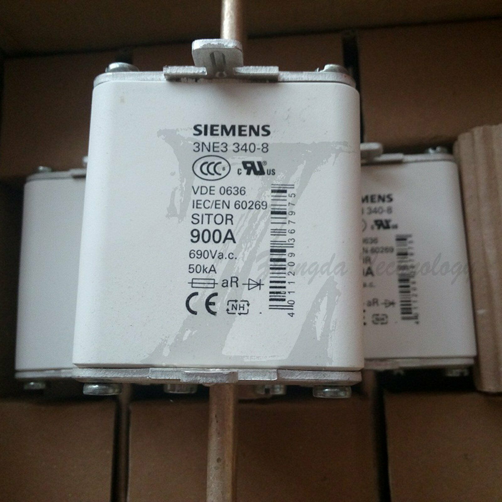 New Siemens fuse 3NE3340-8 900A 1000V Siemens