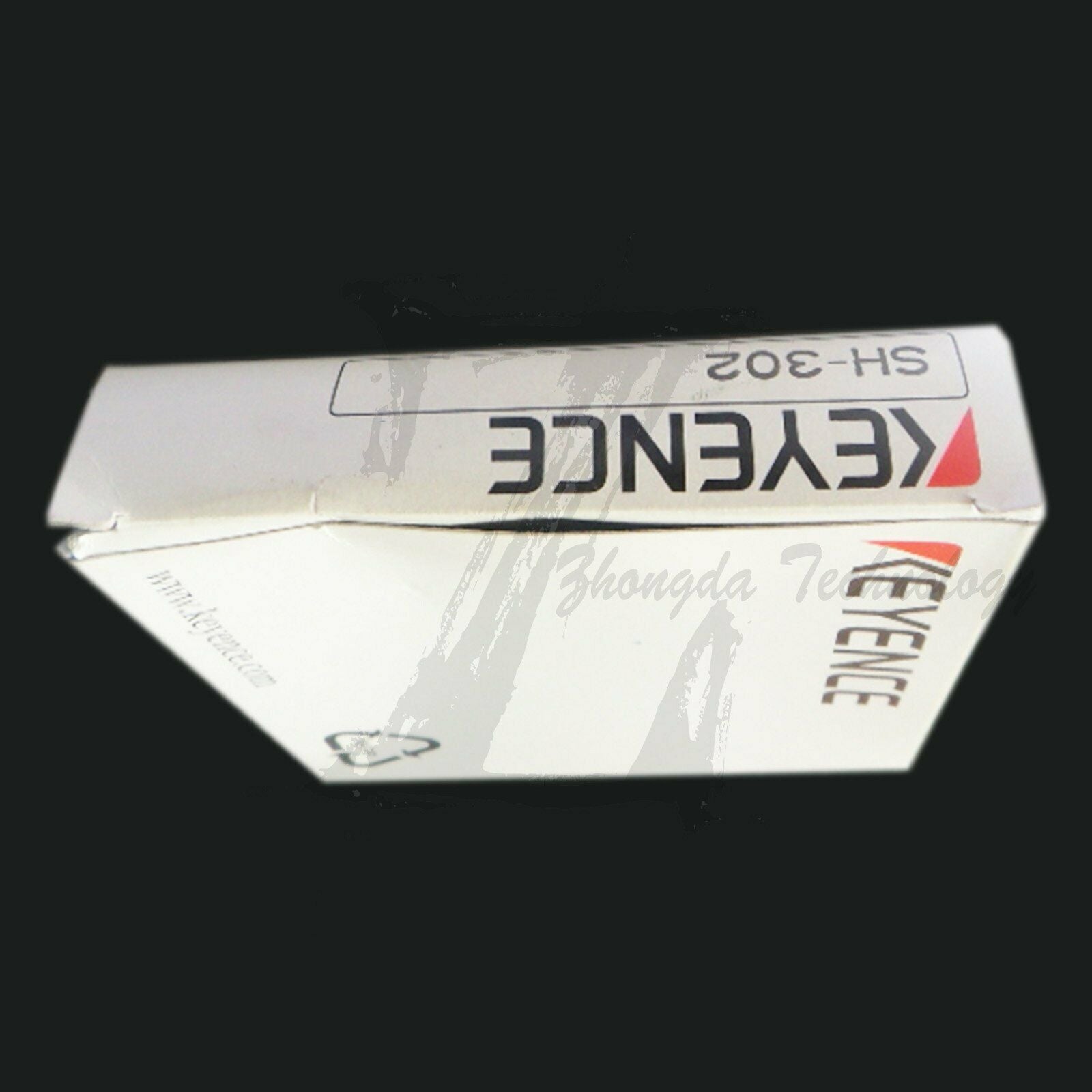 NEW IN BOX 1PCS Keyence Sensor SH-302 SH302 - KEYENCE