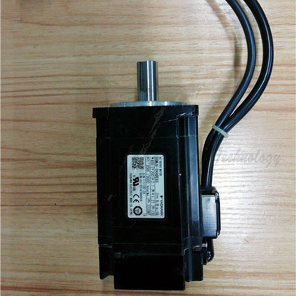 Used Yaskawa servo motor SGMJV-04ADE6S Tested In Good Condition - YASKAWA
